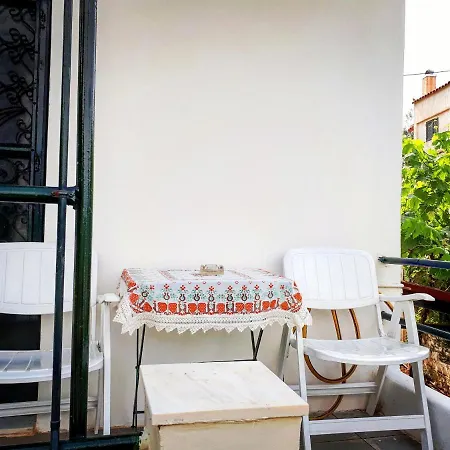 Traditional House With Astonishing View Сasa de vacaciones