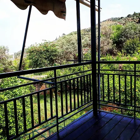 Traditional House With Astonishing View * Galatás